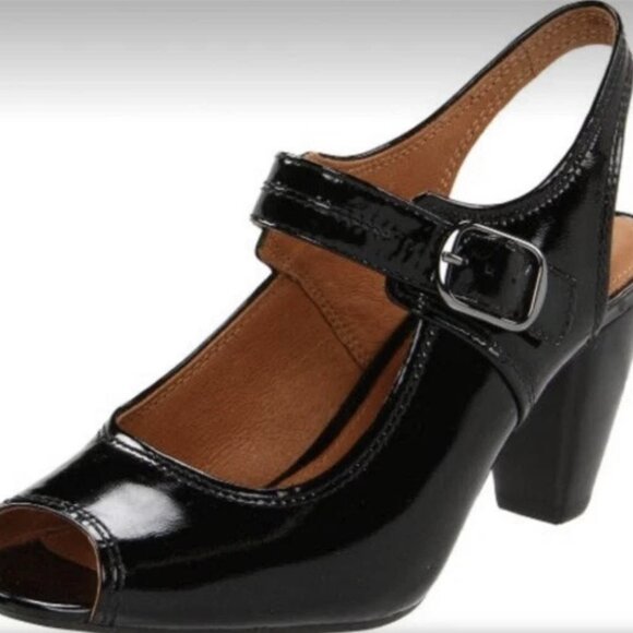 NEW Clarks Artisan Women's 8.5 Black Patent Leather Heeled Peep Toe Sling Backs - Picture 1 of 5